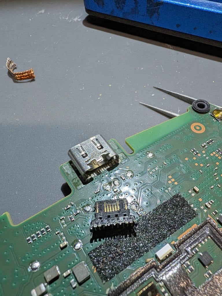 PS5 DualSense Controller Won't Charge? USB-C Port Repair 2 PS5 DualSense Controller Won't Charge