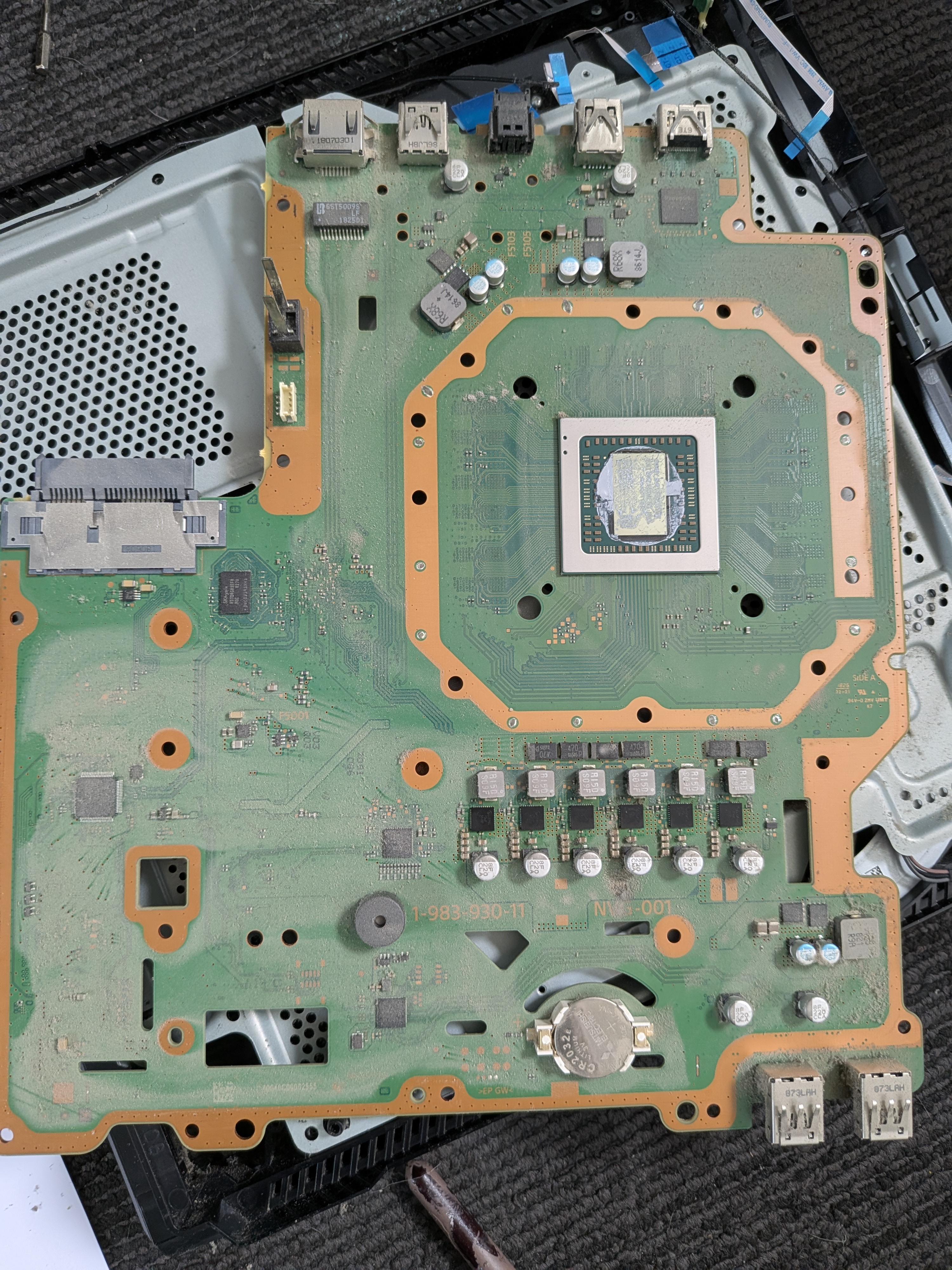 Sony Playstation PS4 Mothboard - Thermal paste renewal in Market Weighton