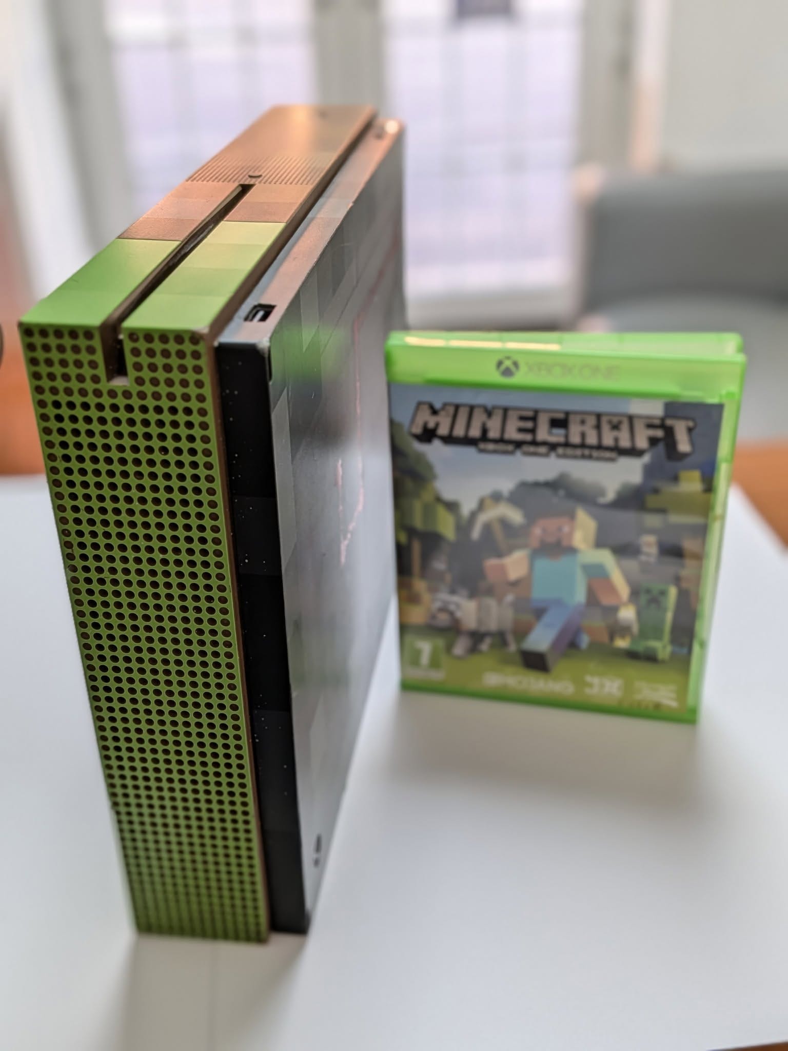 Xbox One 1TB Minecraft Limited Edition Console – Includes Minecraft Game 3 Xbox One 1TB Minecraft Limited Edition Console – Includes Minecraft Game - Image 3