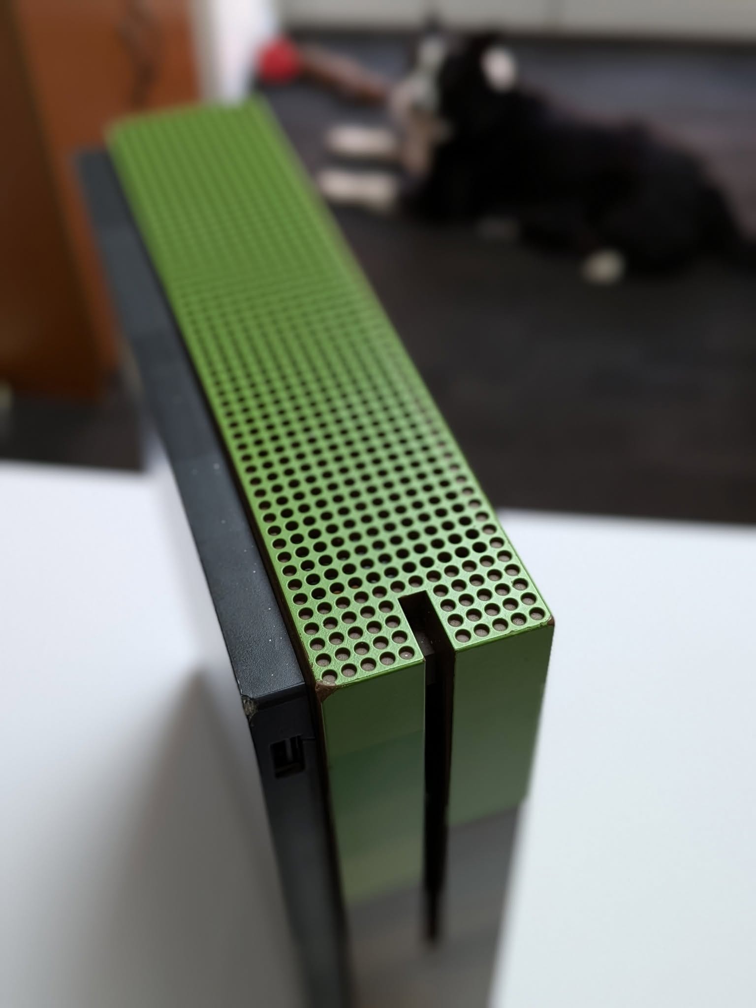 Xbox One 1TB Minecraft Limited Edition Console – Includes Minecraft Game 6 Xbox One 1TB Minecraft Limited Edition Console – Includes Minecraft Game - Image 6