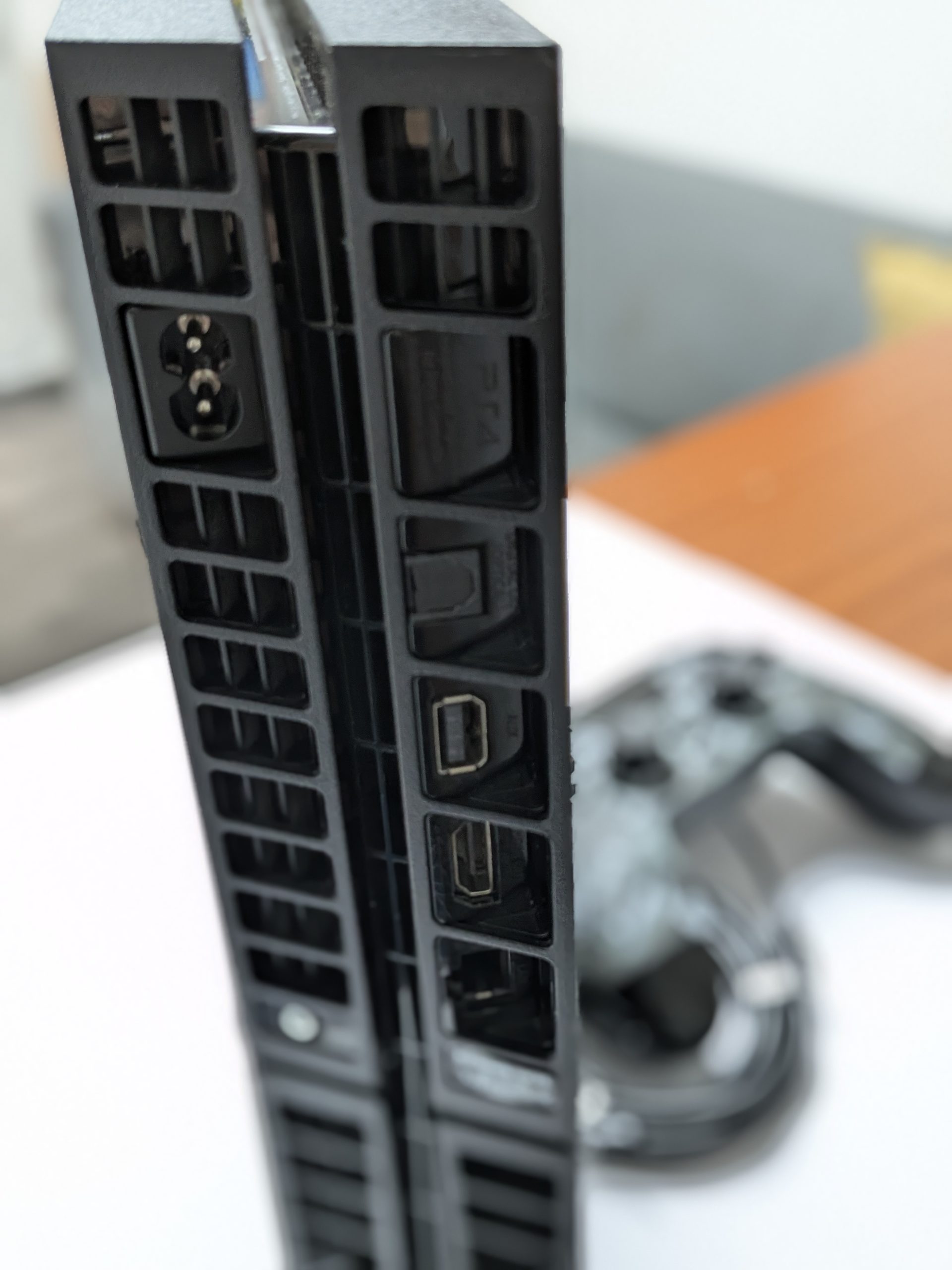 PlayStation 4 "Phat" 1TB (CUH-1216B) in Jet Black - PS4 FAT 3 PlayStation 4 "Phat" 1TB (CUH-1216B) in Jet Black - PS4 FAT - Image 3