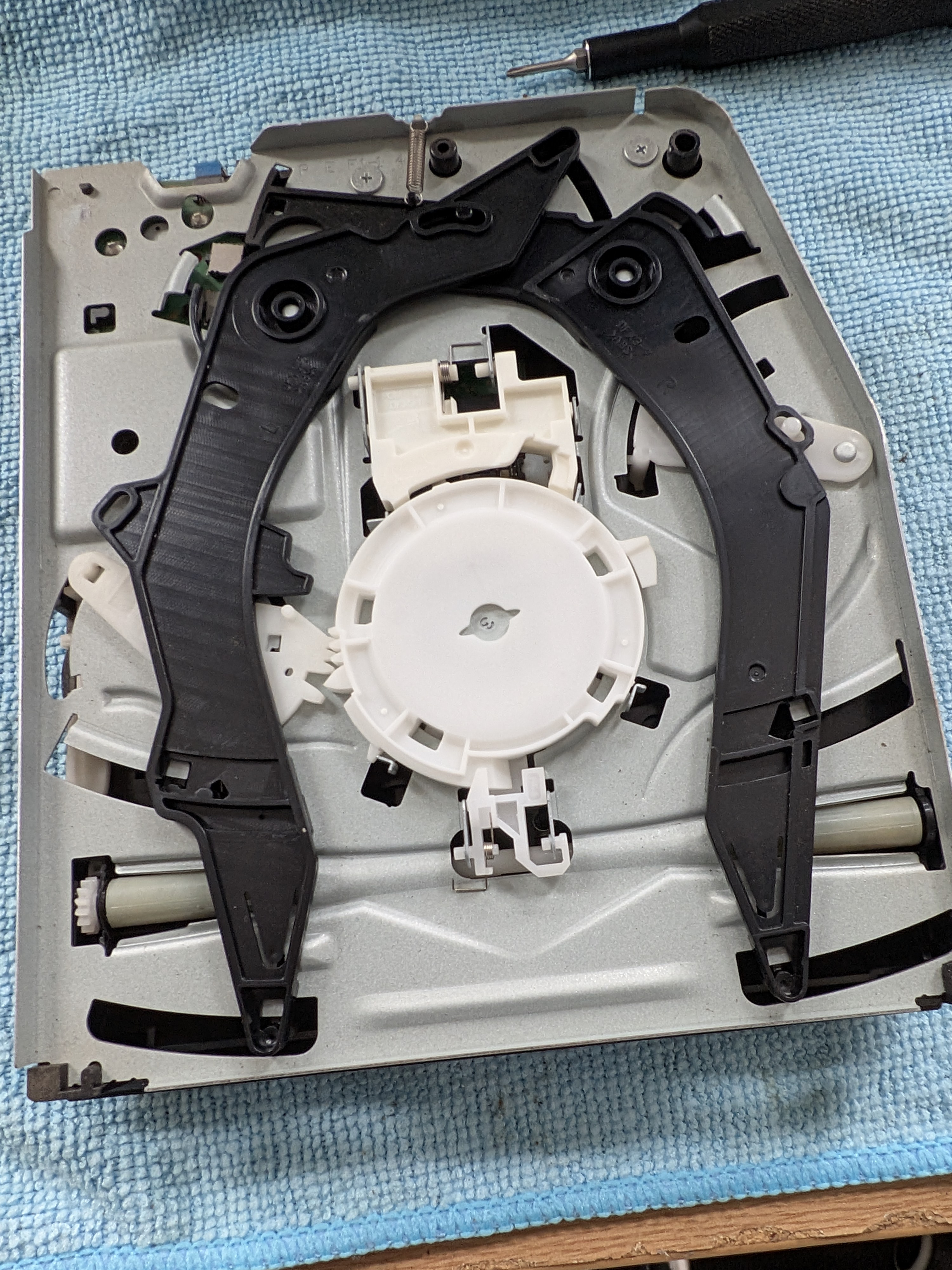 PS4 Slim Disc Drive Not Reading Discs: A Full Service Case Study 2 PXL 20260921 085257900