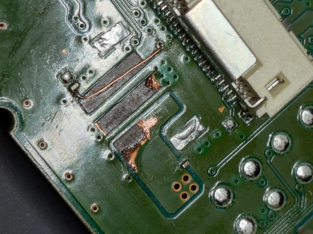 PS5 Fan Connector Repair | Ripped Off by USer 3 PXL 20261001 160836277
