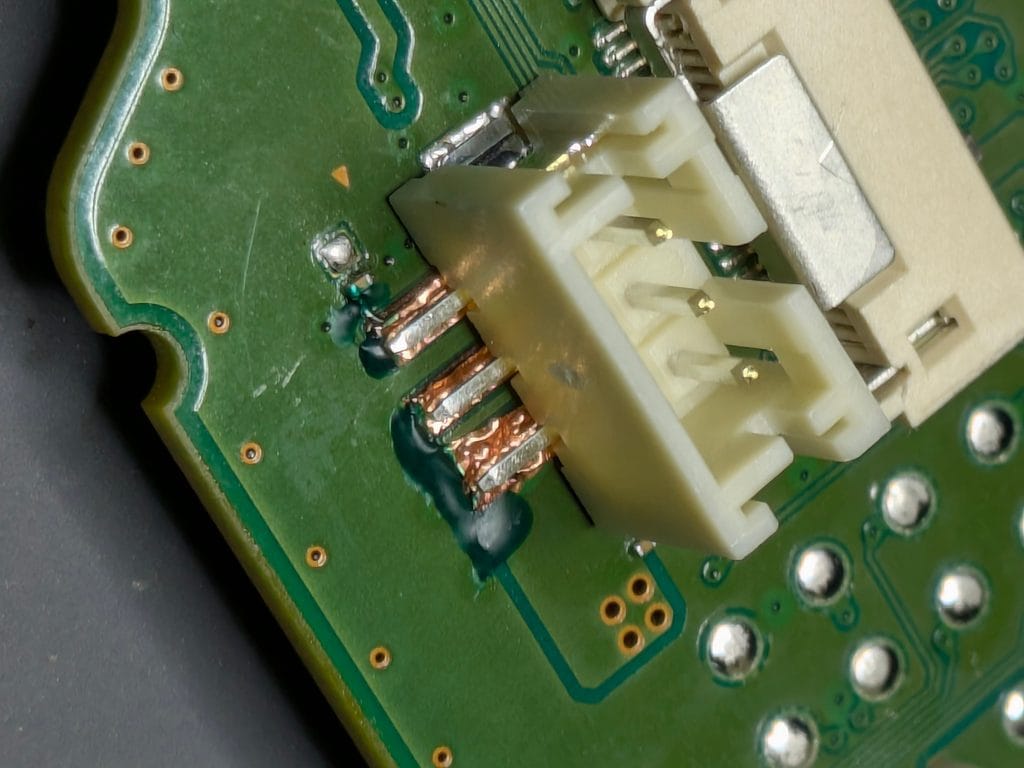 PS5 Fan Connector Repair | Ripped Off by USer 4 PXL 20261001 171559083